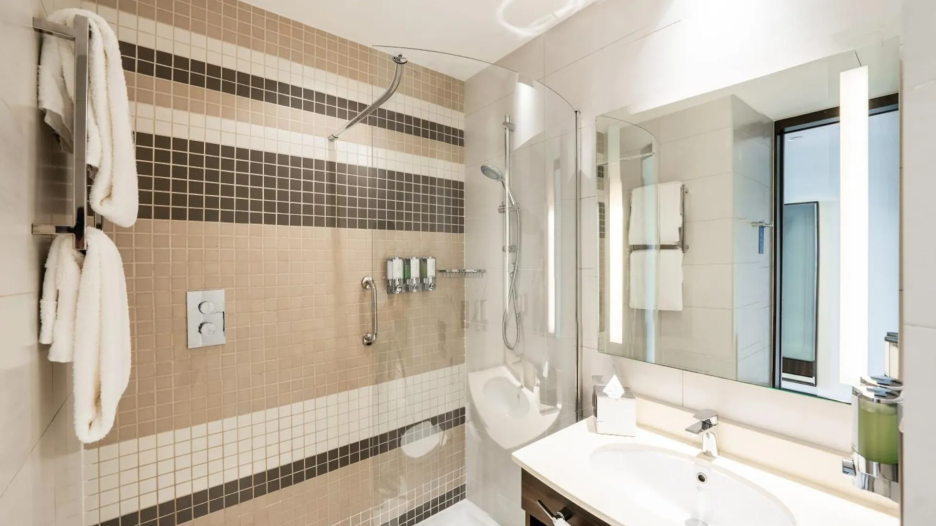 Hampton By Hilton Dubai Airport Hotel United Arab Emirates