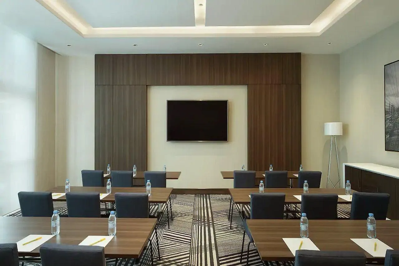 Hampton By Hilton Dubai Airport Hotel