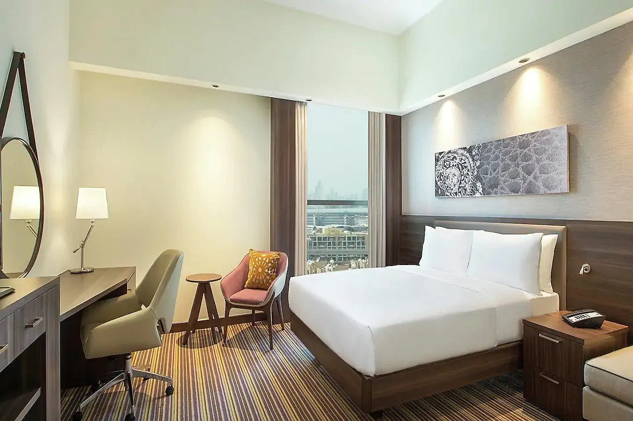 Hampton By Hilton Dubai Airport Hotel 3*,